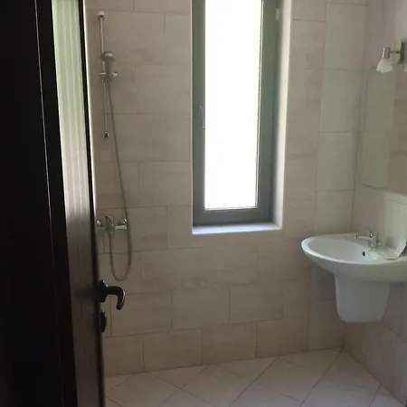 Park Stratesh Hotel 3*