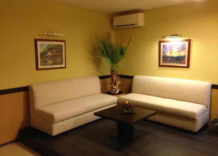 Park Stratesh Хотел 3*