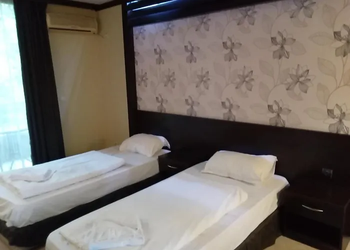 Park Stratesh Хотел Ловеч